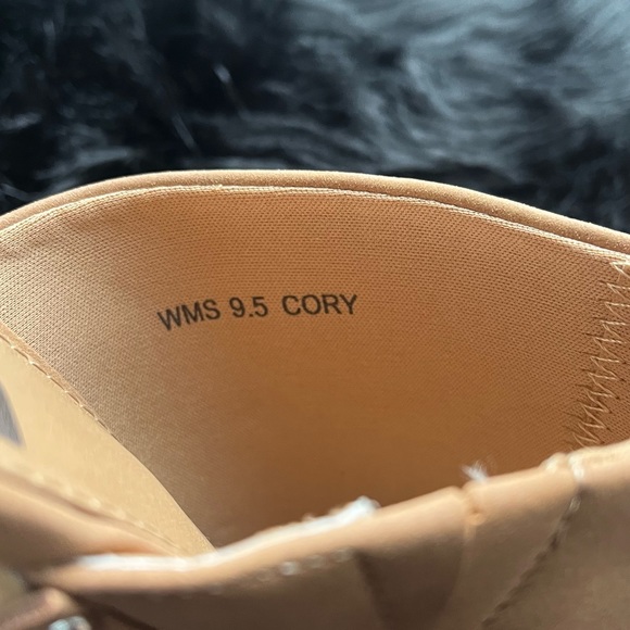 DV by Dolce Vita “Cory” Clogs - Picture 5 of 15